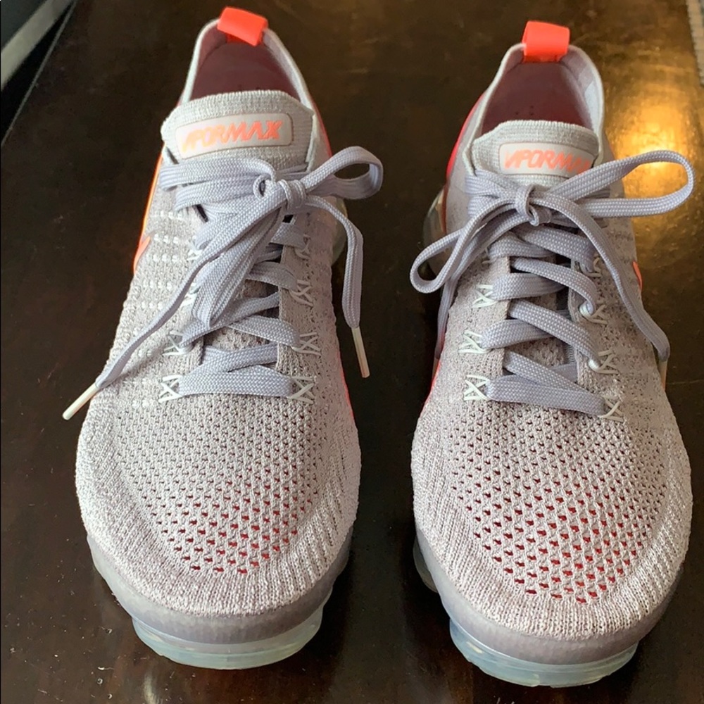 Nike Vapormax size 8 women’s shoe.